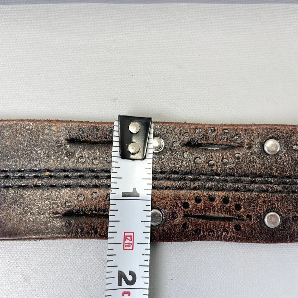Carhartt Belt Mens Medium Brown Genuine Leather Grommet Rivet Workwear 2216
